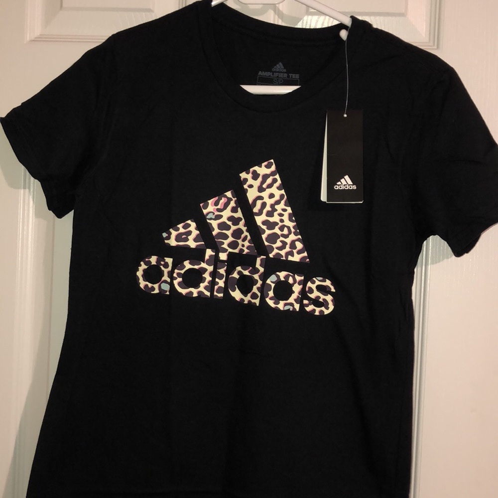 Women’s NWT Adidas Tee